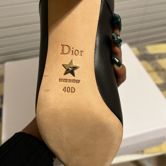 Christian Dior black boot with gold heel only worn once. Great condition - Picture 3 of 7